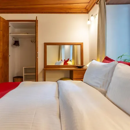 Ionia House Holiday home *