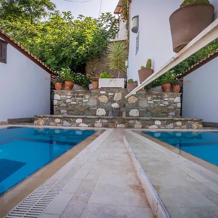Ionia House Holiday home